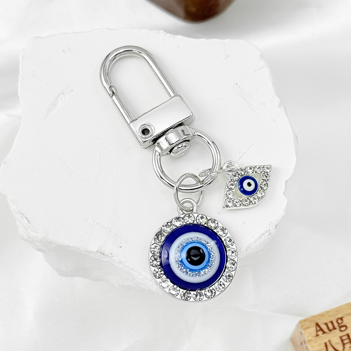 keychain eyelash Metal Evil Ey - đánh giá và giá Men Accessories Evil Eye